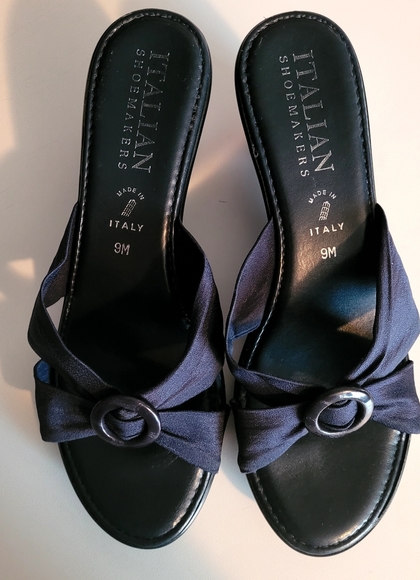 Italian Shoemakers Slide-On Sandals - Picture 5 of 9